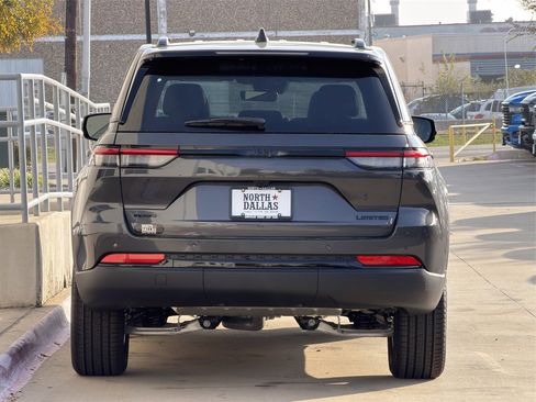 New 2025 Jeep Grand Cherokee Limited w/ Black Appearance Package image 6
