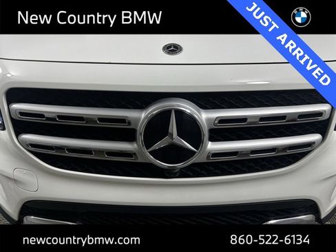 Used 2021 Mercedes-Benz GLB 250 4MATIC image 28