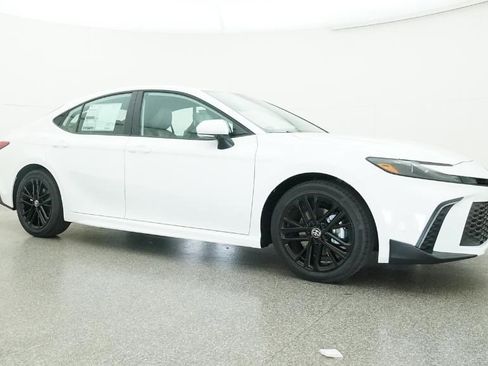 New 2026 Toyota Camry SE image 30