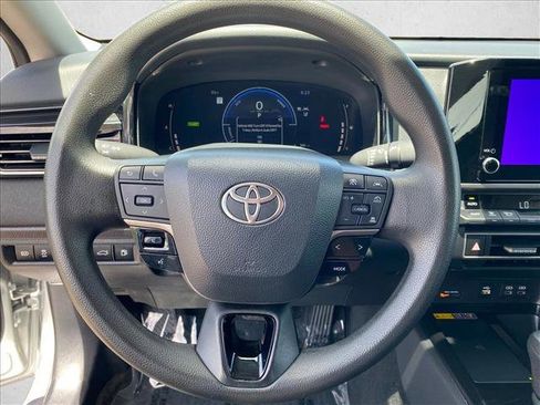 Used 2025 Toyota Camry LE FWD image 14