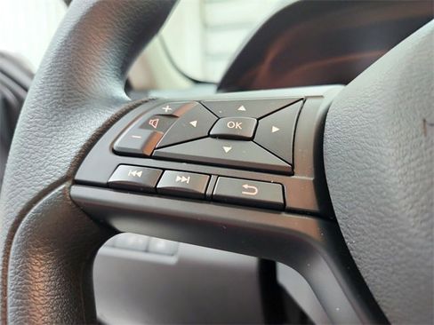 Used 2025 Nissan Altima 2.5 S image 41