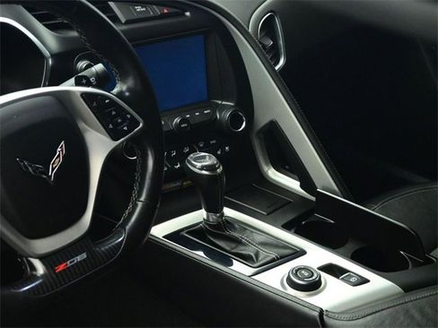 Used 2015 Chevrolet Corvette Z06 w/ 2LZ Preferred Equipment Group image 4