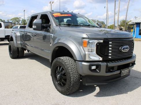 Used 2022 Ford F450 XLT w/ FX4 Off-Road Package image 16