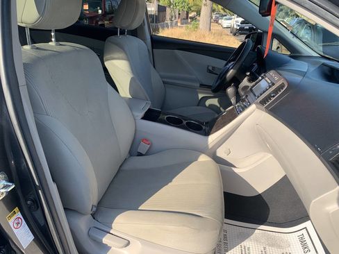 Used 2014 Toyota Venza LE image 7