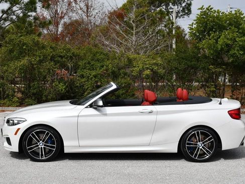 Used 2018 BMW M240i Convertible image 3