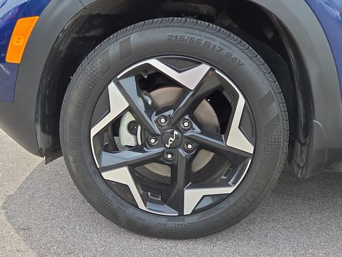 Used 2025 Kia Seltos EX w/ EX Sunroof Package FWD image 6
