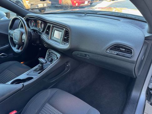 Used 2016 Dodge Challenger SXT image 18