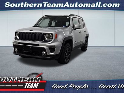 Used 2019 Jeep Renegade Altitude w/ UConnect 8.4 Nav Group