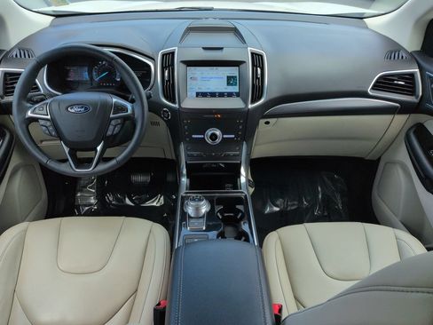 Used 2020 Ford Edge Titanium FWD image 15