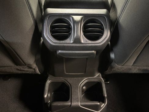 Used 2023 Jeep Wrangler Sport AWD/4WD image 34