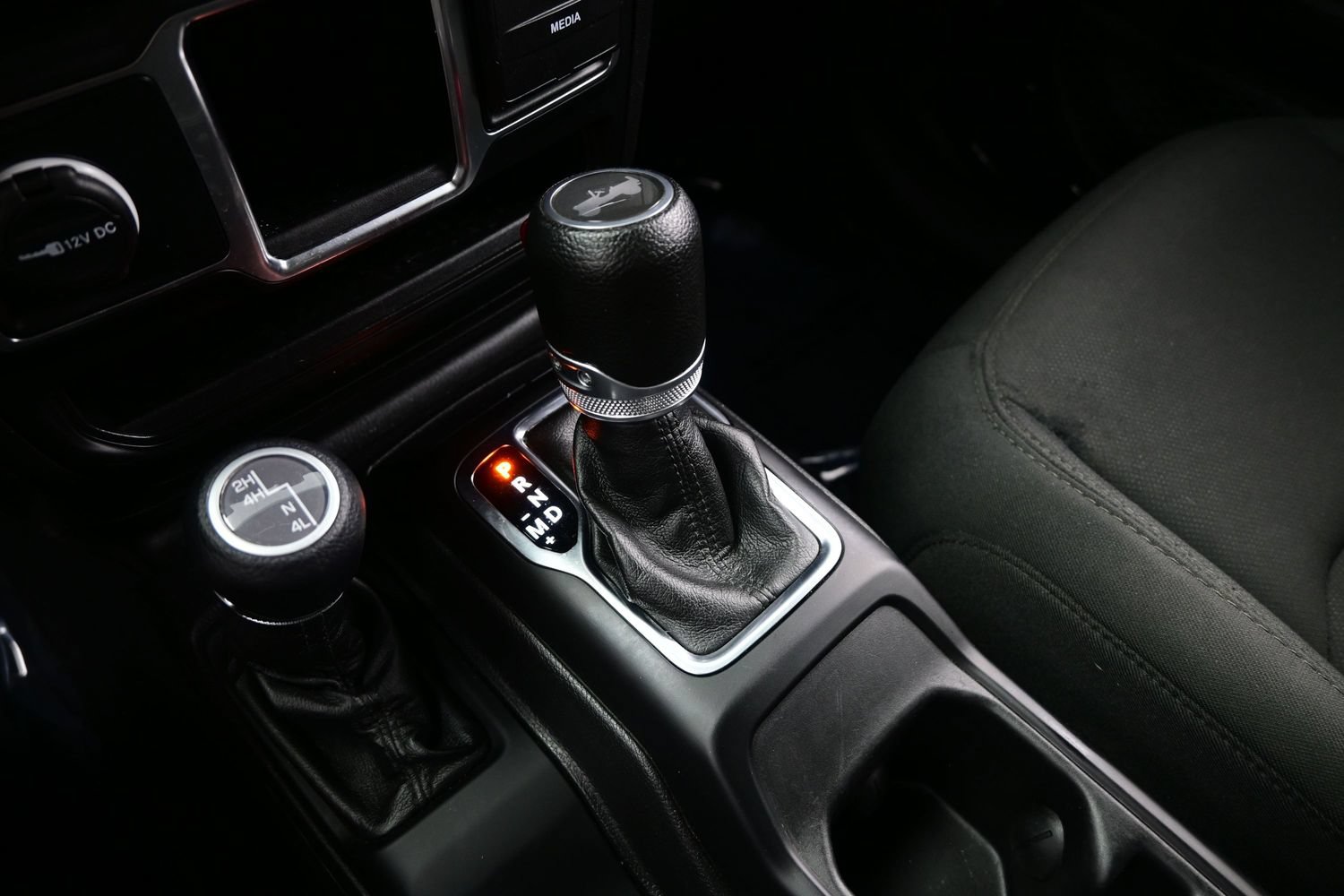 Used 2022 Jeep Wrangler Unlimited Sport AWD/4WD image 22