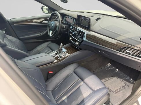 Used 2018 BMW 530e xDrive AWD/4WD image 25