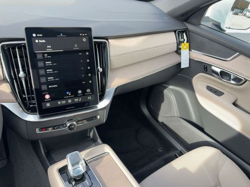 New 2026 Volvo XC90 T8 Plus image 26