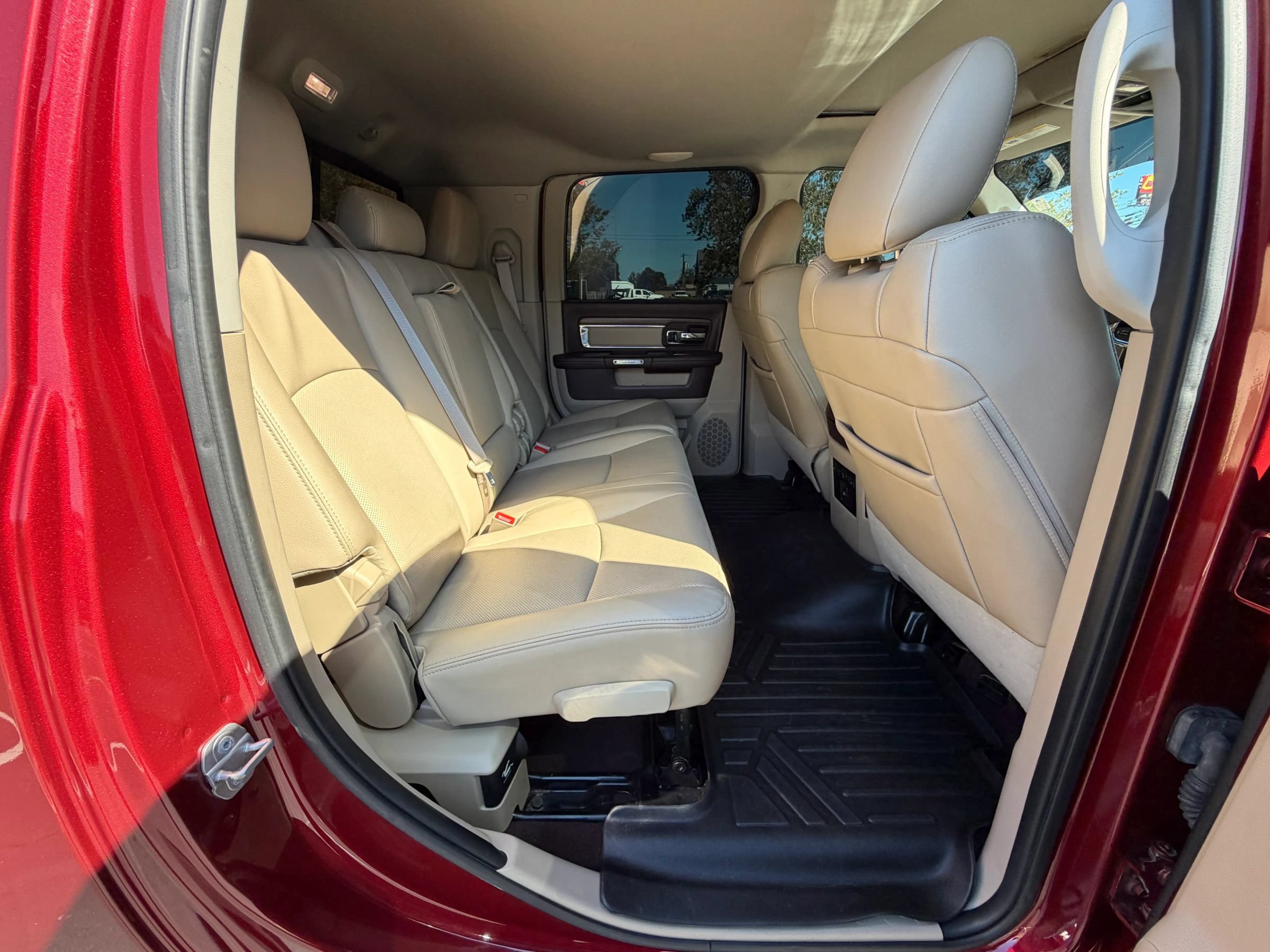 Used 2015 RAM 3500 Laramie AWD/4WD image 20