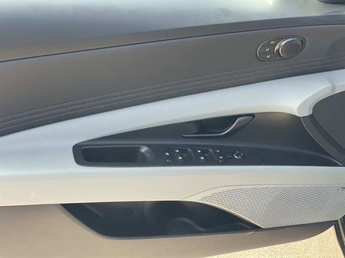 New 2026 Hyundai Elantra Limited FWD image 19