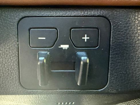 Used 2022 Toyota Tundra 1794 Edition image 30