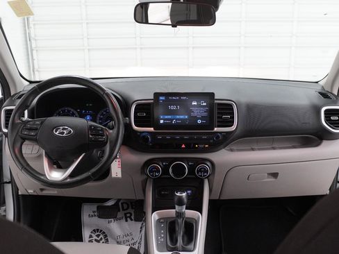 Used 2020 Hyundai Venue SEL w/ Convenience Package FWD image 33
