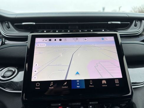 Used 2022 Jeep Grand Cherokee Trailhawk w/ Advanced Protech Group II image 24