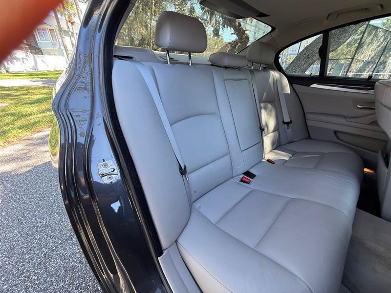 Used 2011 BMW 528i Sedan RWD image 16