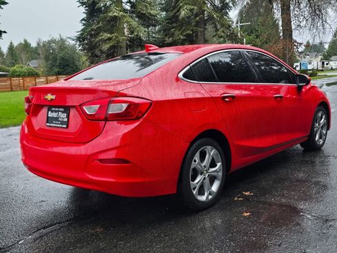 Used 2018 Chevrolet Cruze Premier image 6