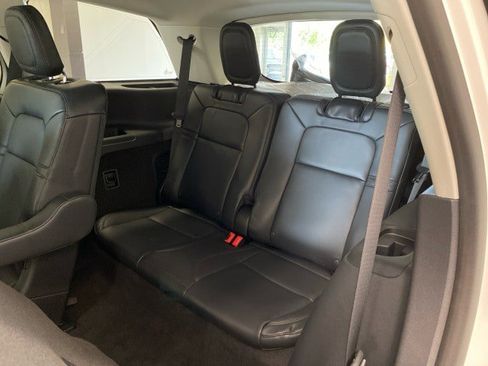 New 2025 Lincoln Aviator AWD w/ Jet Appearance Package image 8