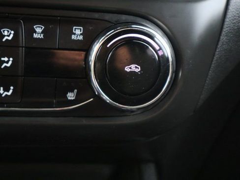 Used 2023 Chevrolet TrailBlazer RS w/ Sun and Liftgate Package image 29