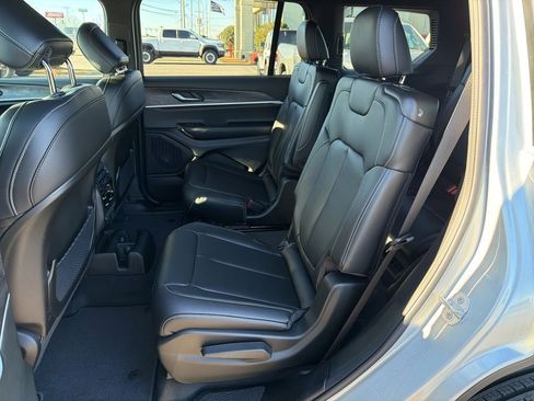 New 2025 Jeep Grand Cherokee L Limited image 26