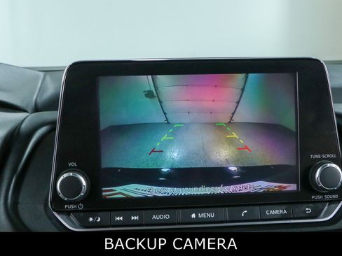 Used 2024 Nissan Rogue SV FWD image 18