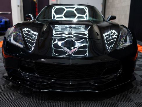 Used 2019 Chevrolet Corvette Z06 w/ Z07 Performance Package RWD image 12