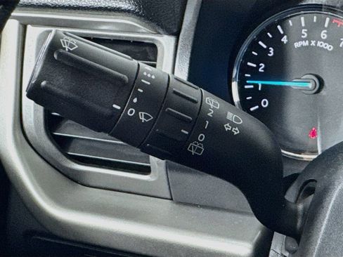 Used 2022 Ford Expedition XLT RWD image 13