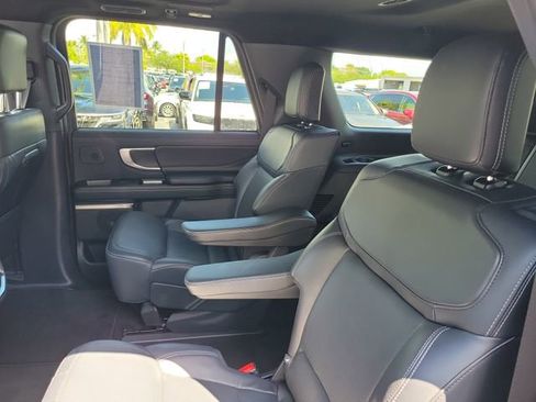 Used 2025 Ford Expedition Max Platinum w/ Stealth Performance Package AWD/4WD image 10