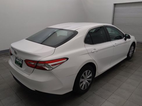 Used 2018 Toyota Camry FWD image 9
