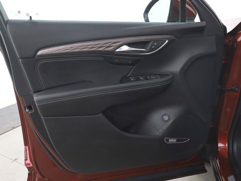 Used 2022 Buick Envision Avenir w/ Technology Package II image 21