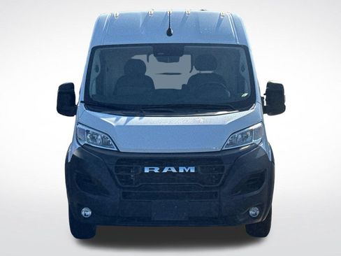 Used 2024 RAM ProMaster 2500 w/ Convenience Group FWD image 3