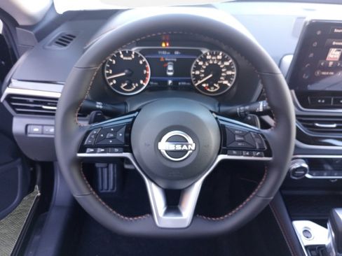 New 2025 Nissan Altima 2.5 SR w/ SR Premium Package image 10