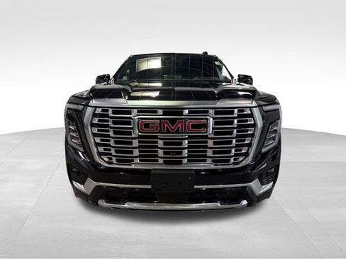 Used 2025 GMC Yukon Denali AWD/4WD image 2