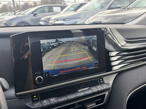 Used 2025 Toyota Camry LE image 23