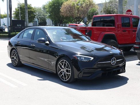 Used 2023 Mercedes-Benz C 300 Sedan image 2