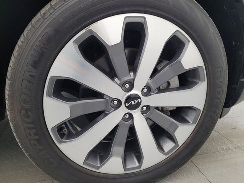 Used 2022 Kia Telluride S FWD image 31