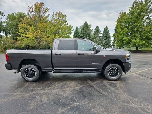 Used 2025 RAM 2500 Laramie AWD/4WD image 7