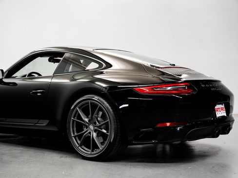 Used 2019 Porsche 911 Carrera T RWD image 34
