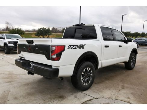 Used 2023 Nissan Titan PRO-4X image 8
