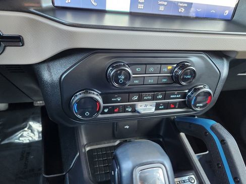 Used 2024 Ford Bronco Wildtrak image 26