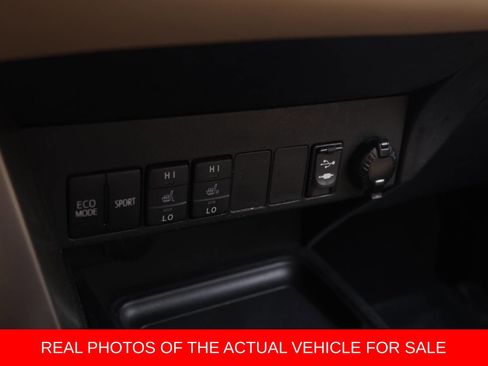 Used 2015 Toyota RAV4 Limited w/ Technology Package image 8