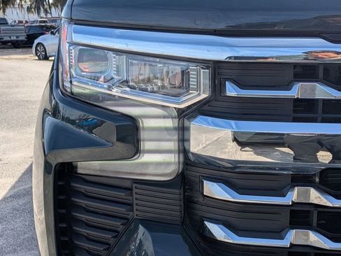 Used 2025 Chevrolet Silverado 1500 LTZ image 8