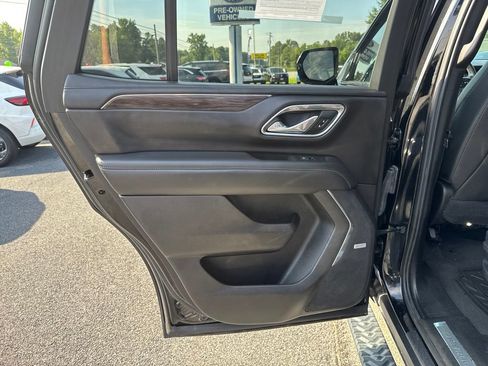 Used 2021 Chevrolet Tahoe Z71 w/ Rear Media and Nav Package AWD/4WD image 29