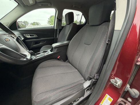 Used 2017 Chevrolet Equinox LT w/ Convenience Package FWD image 7