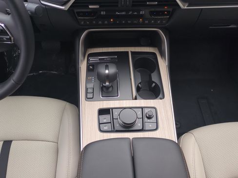 New 2026 MAZDA CX-90 Plug-In Hybrid w/ Preferred image 18