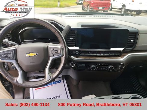 Used 2022 Chevrolet Silverado 1500 LT w/ Z71 Off-Road Package AWD/4WD image 14