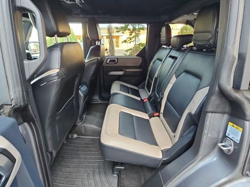 Used 2023 Ford Bronco Wildtrak image 18